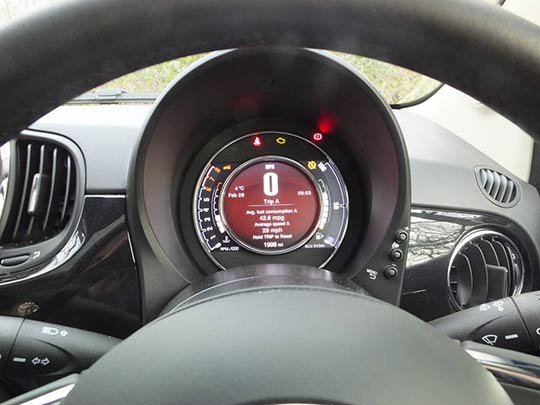 Fiat 500 dashboard review