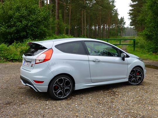 Ford Fiesta ST200 review