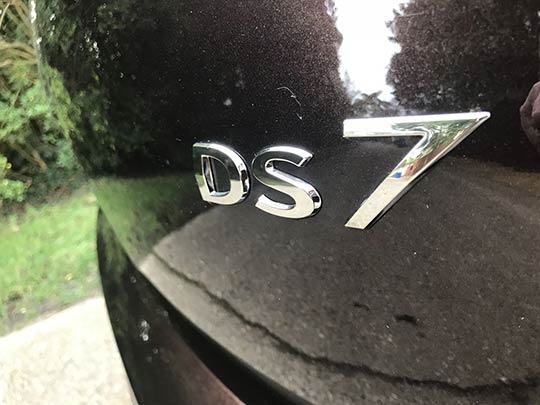 All versions of the DS7 Crossover come equipped with leather interior trim, rear parking sensors and lane departure warning