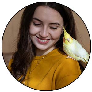 Customer with cockatoo parrot
